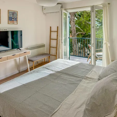 Nyaraló By Interhome Krk Town