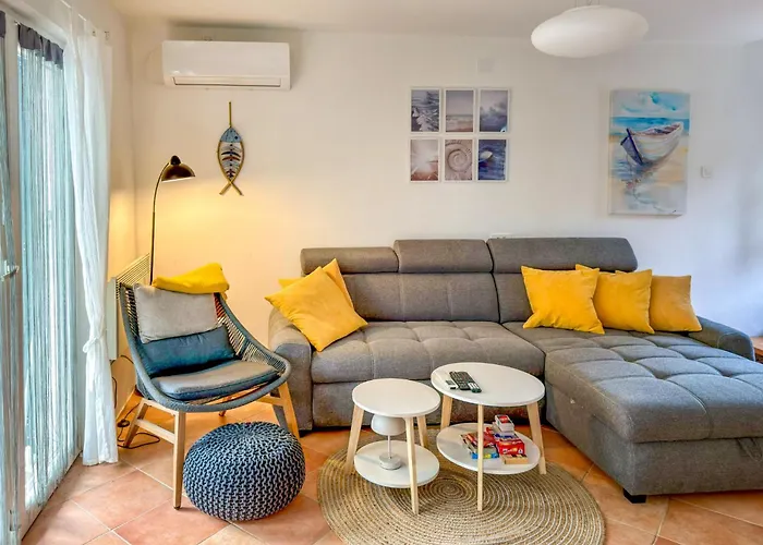 By Interhome