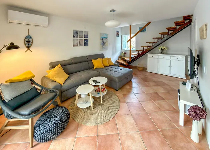 By Interhome Nyaraló