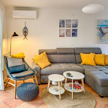 By Interhome
